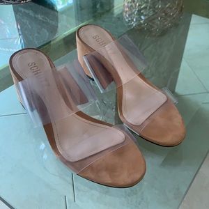 Schutz Victorie sandal honey beige